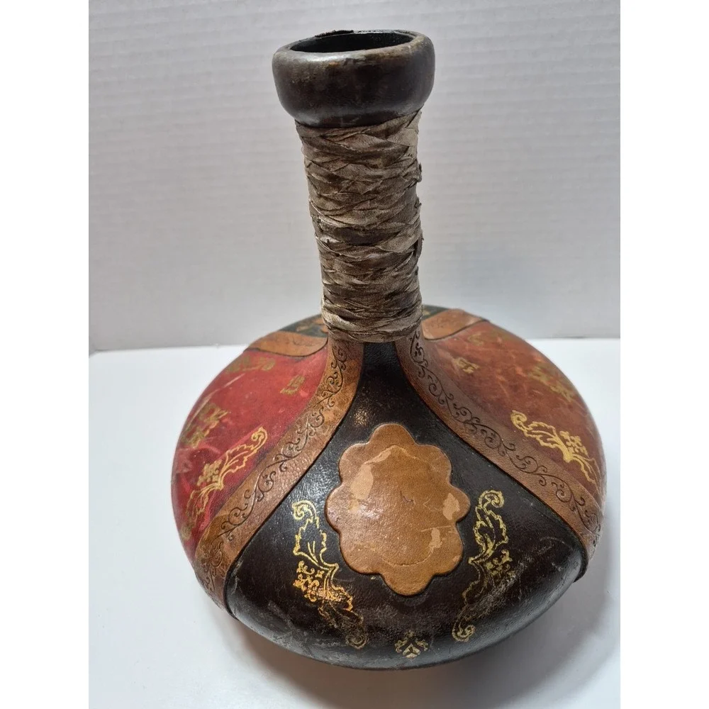 Vtg Italy Leather Covered Wine Bottle Decanter 